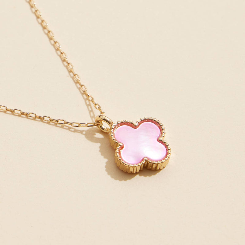 Single Flower Shell Charm Short Necklace: Black / One / 4SN11002