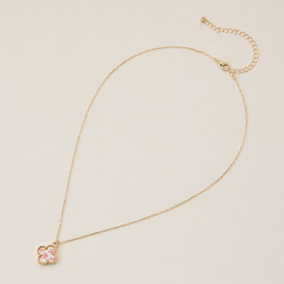 Single Flower Shell Charm Short Necklace: Black / One / 4SN11002