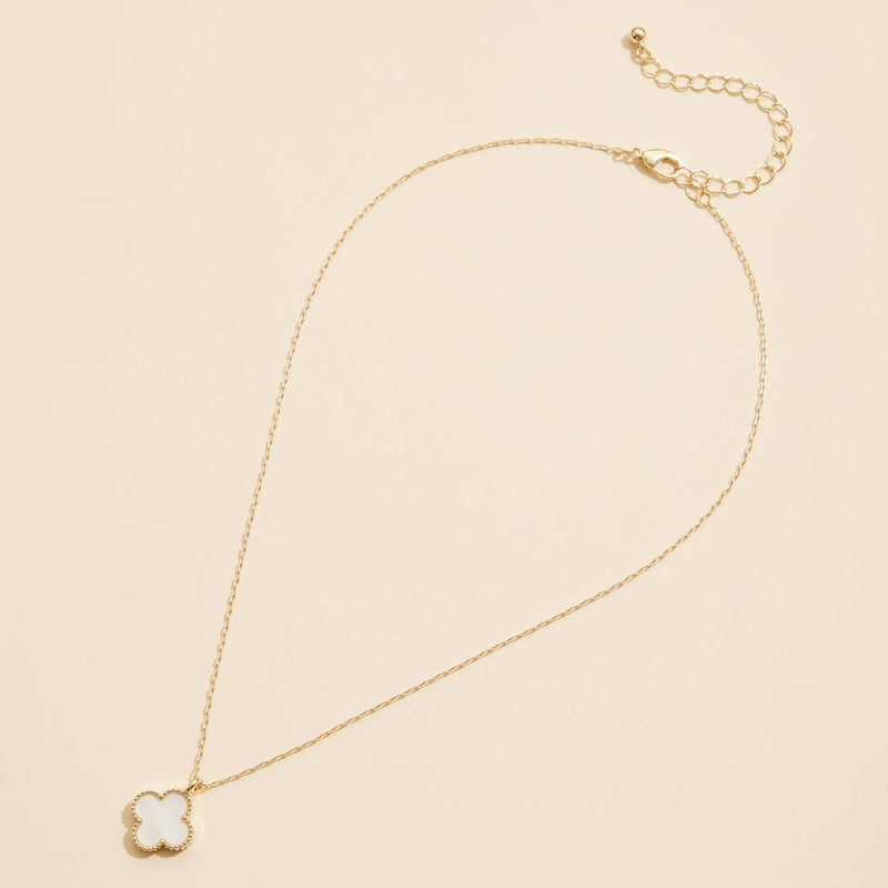 Single Flower Shell Charm Short Necklace: Black / One / 4SN11002