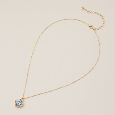 Single Flower Shell Charm Short Necklace: Black / One / 4SN11002