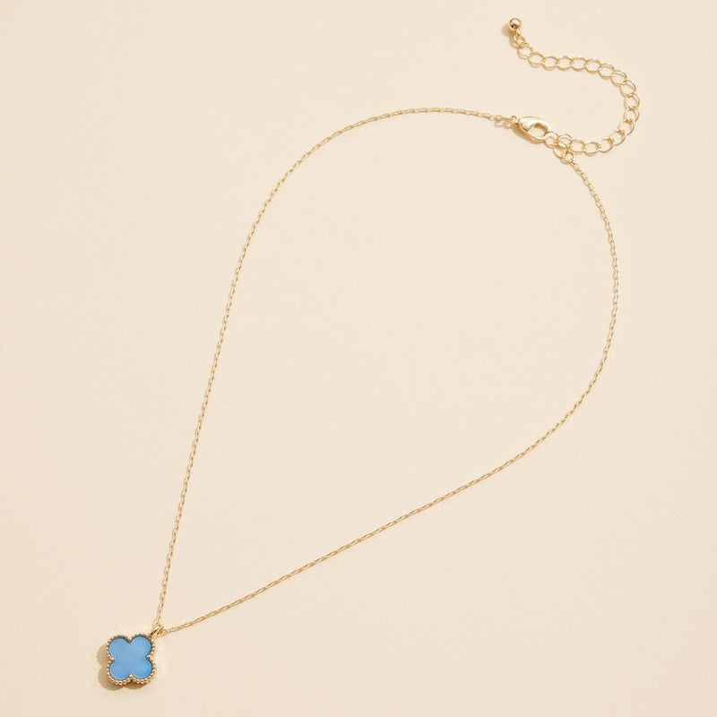 Single Flower Shell Charm Short Necklace: Black / One / 4SN11002