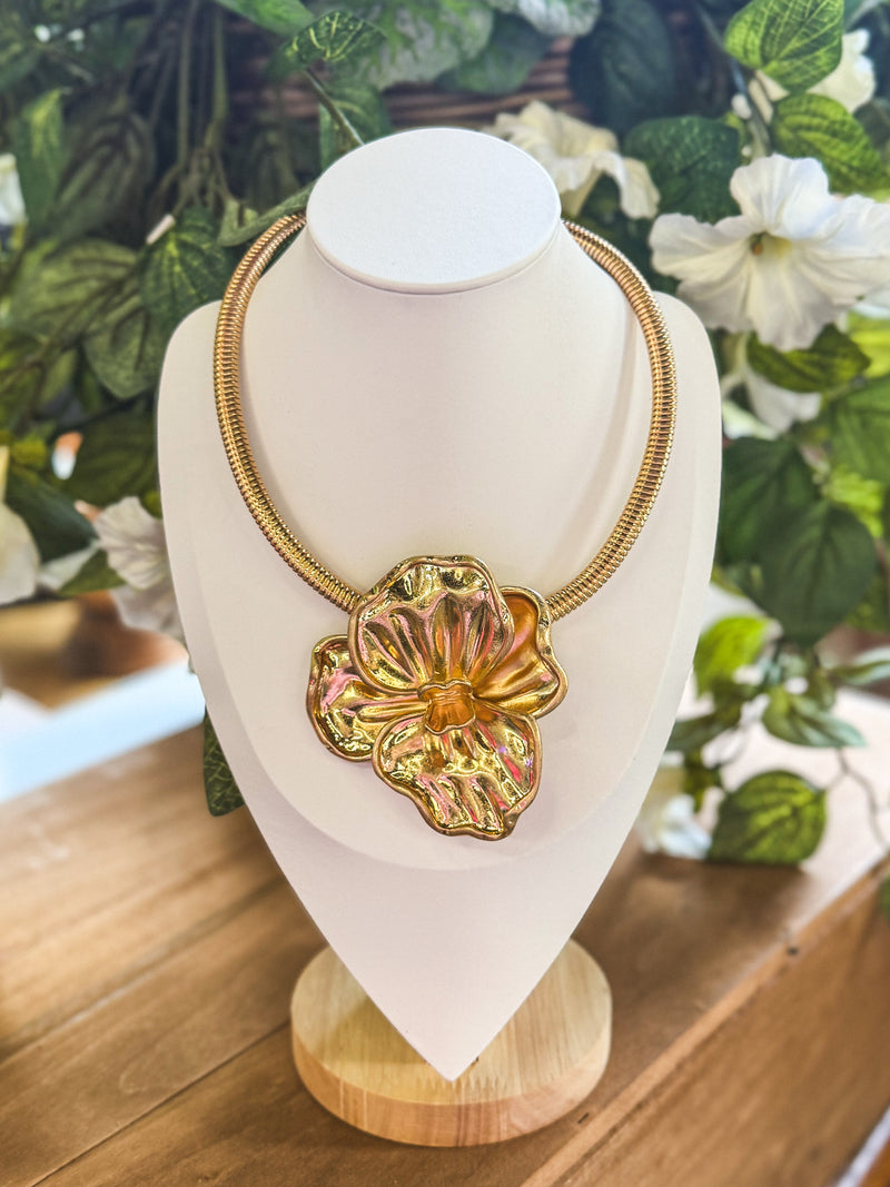 Vintage Flower Choker