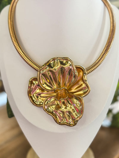 Vintage Flower Choker