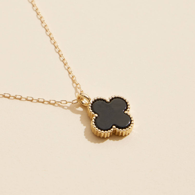 Single Flower Shell Charm Short Necklace: Black / One / 4SN11002