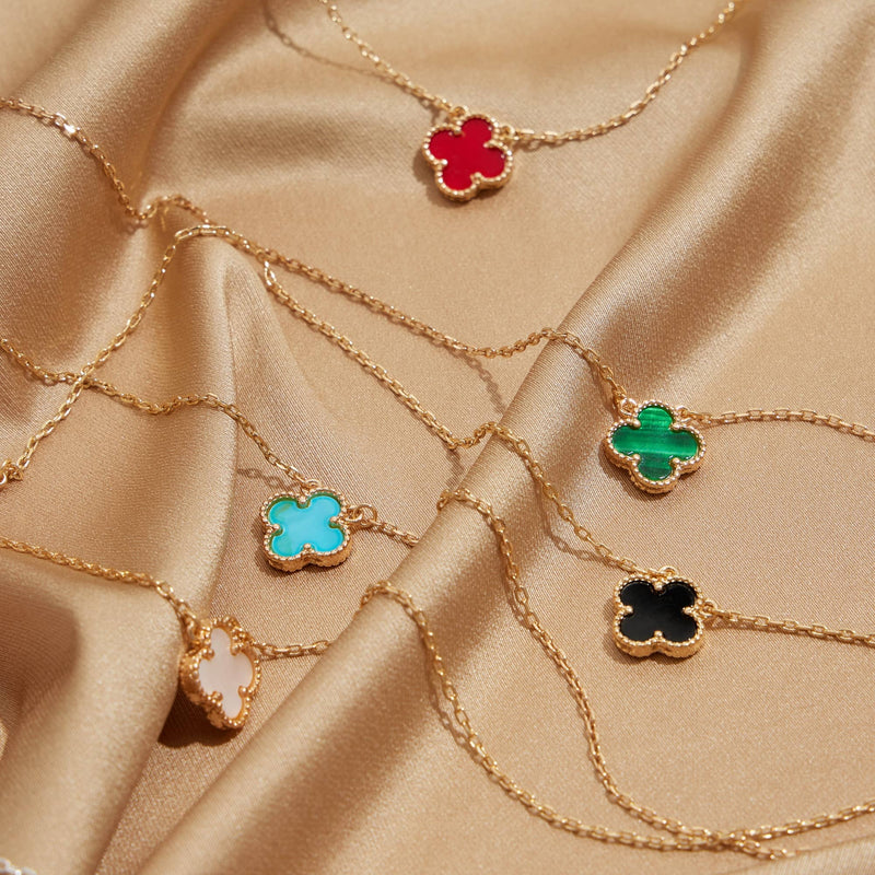 Single Flower Shell Charm Short Necklace: Black / One / 4SN11002